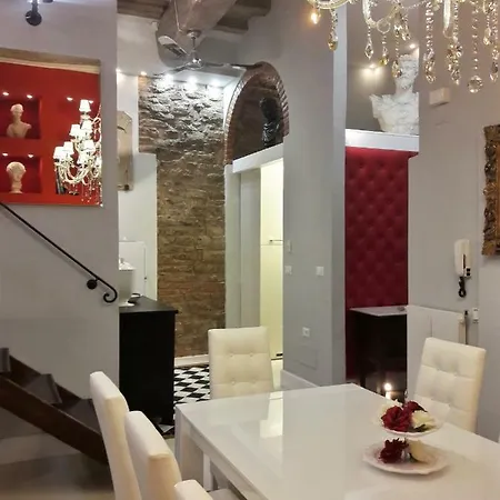 Art Ponte Vecchio Apartment *